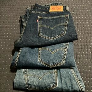 1 pair men’s Levi 505’s. 34x34. Medium blue.